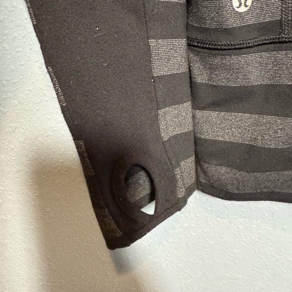 Lululemon Stride Jacket Black‎ Stripe- 2 - Picture 6 of 9